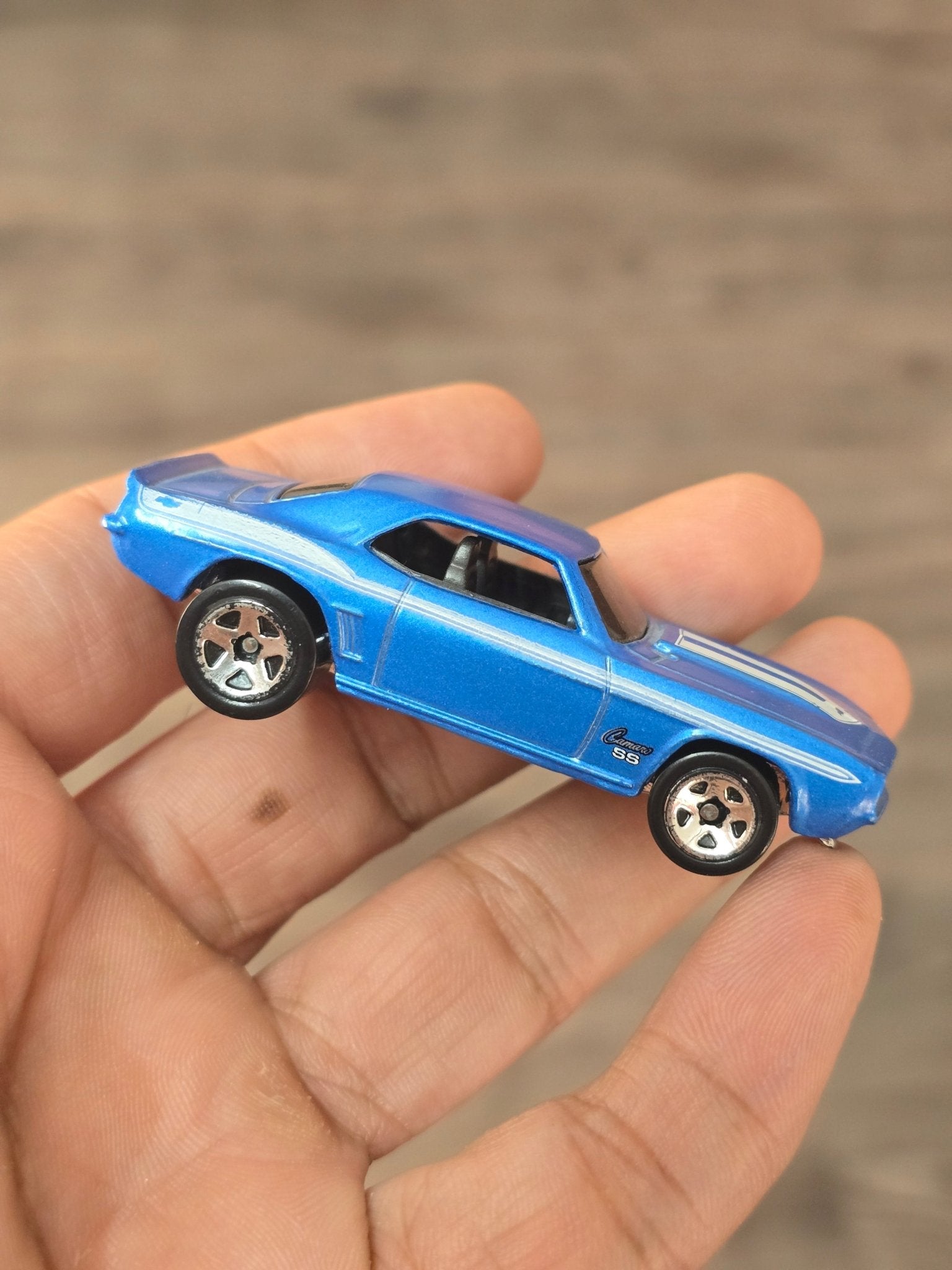 Hot Wheels 1969 Chevrolet Camaro (Pre - Owned) - Kinder Logs