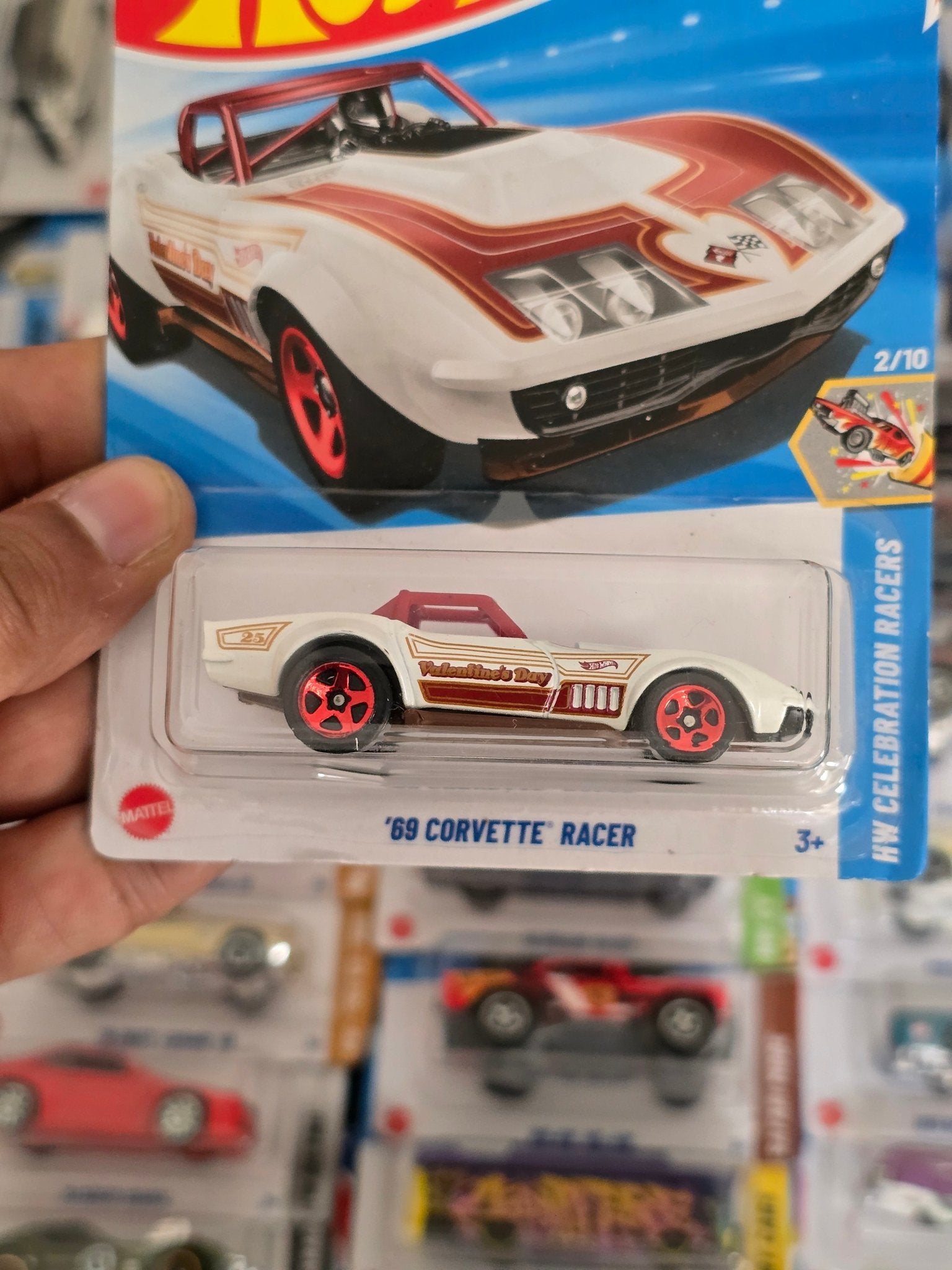 Hot Wheels 1969 Corvette Racer Valentine's Day Edition (Imported) - Kinder Logs