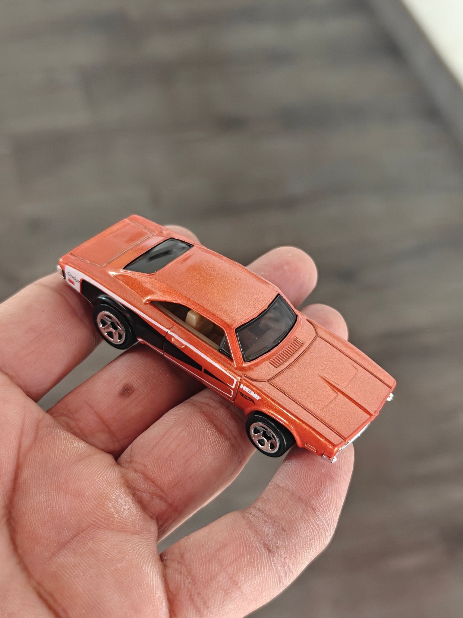 Hot Wheels 1969 Dodge Charger 500 - Orange (Uncarded - New) - Kinder Logs