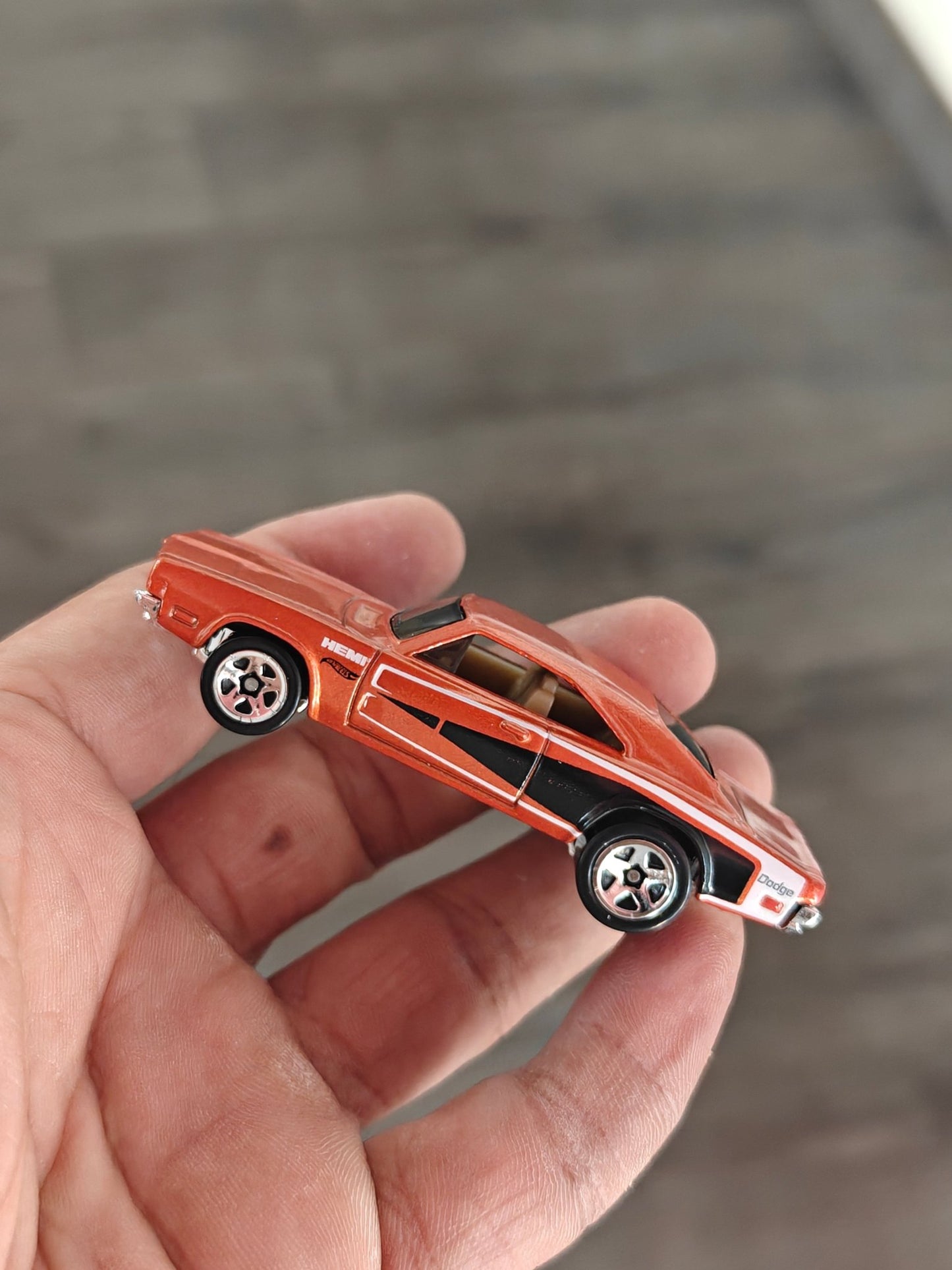 Hot Wheels 1969 Dodge Charger 500 - Orange (Uncarded - New) - Kinder Logs