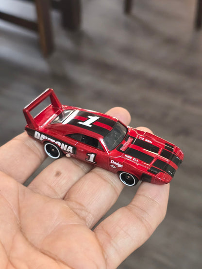 Hot Wheels 1969 Dodge Charger Daytona Mopar (Uncarded) - Kinder Logs