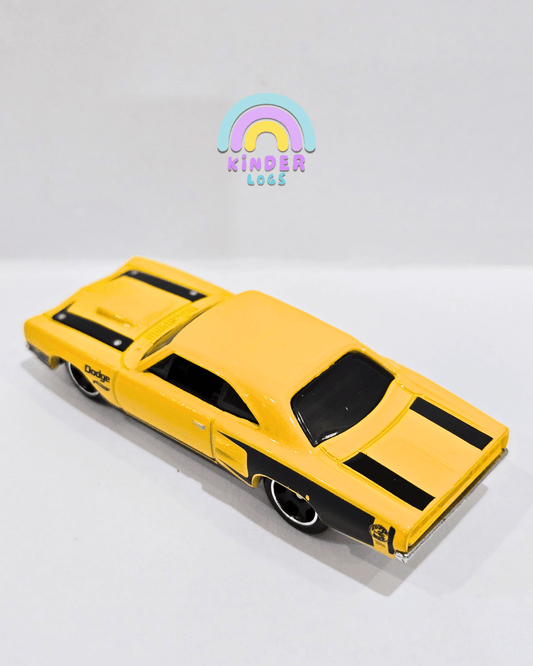 Hot Wheels 1969 Dodge Coronet Super Bee L9920 - Yellow (Uncarded) - Kinder Logs