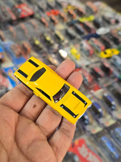 Hot Wheels 1969 Dodge Coronet Superbee L9920 - Yellow (Uncarded) - Kinder Logs