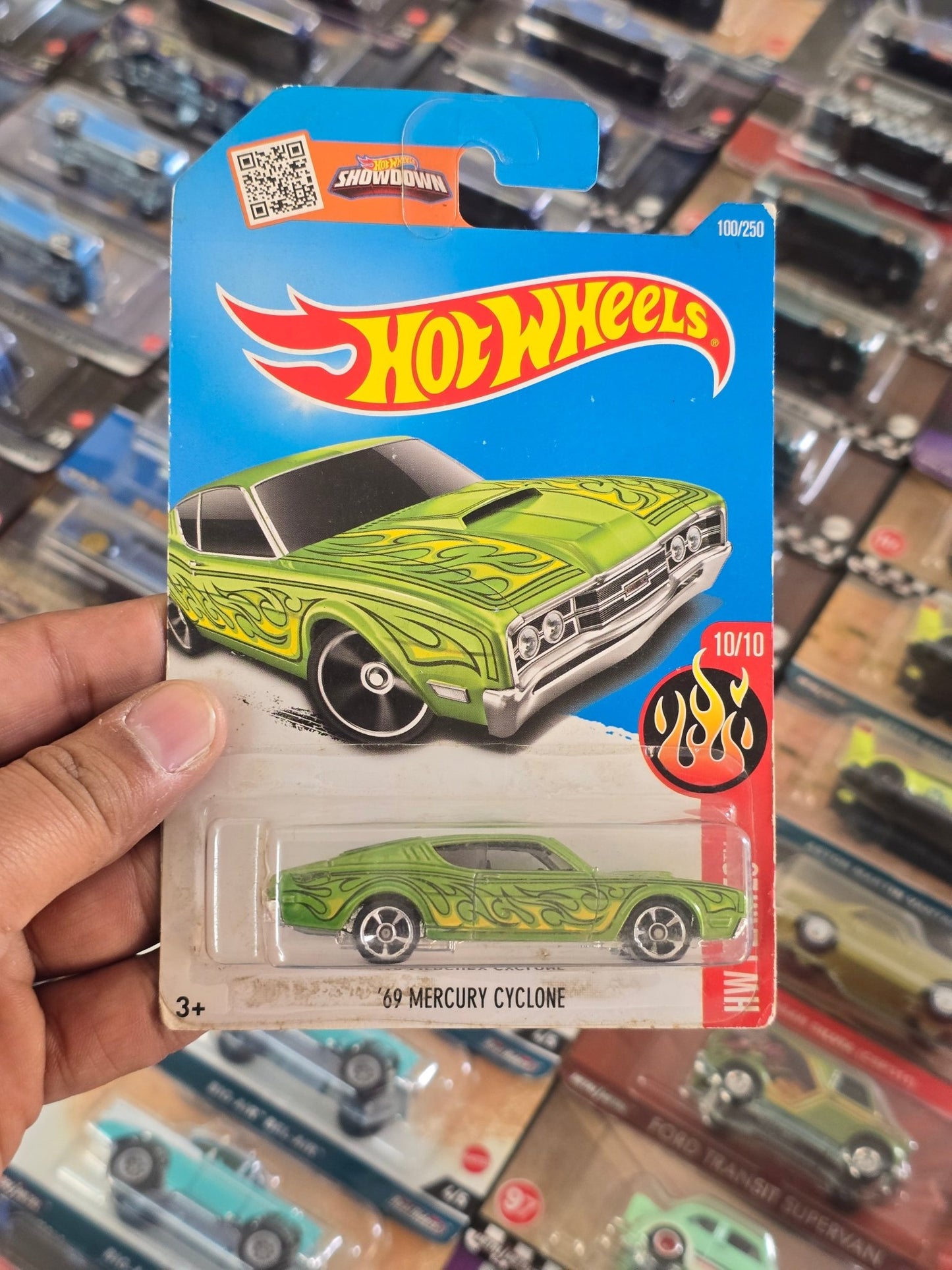 Hot Wheels 1969 Mercury Cyclone Flames (2016 Card) - Kinder Logs