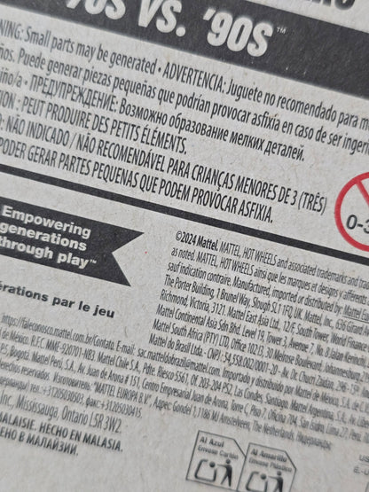 Hot Wheels 1970 Chevy Camaro RS - Gold (Imported) - Kinder Logs