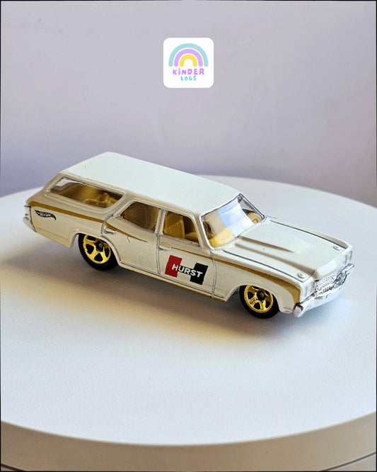 Hot Wheels 1970 Chevy Chevelle SS Wagon Hurst Edition (Uncarded) - Kinder Logs