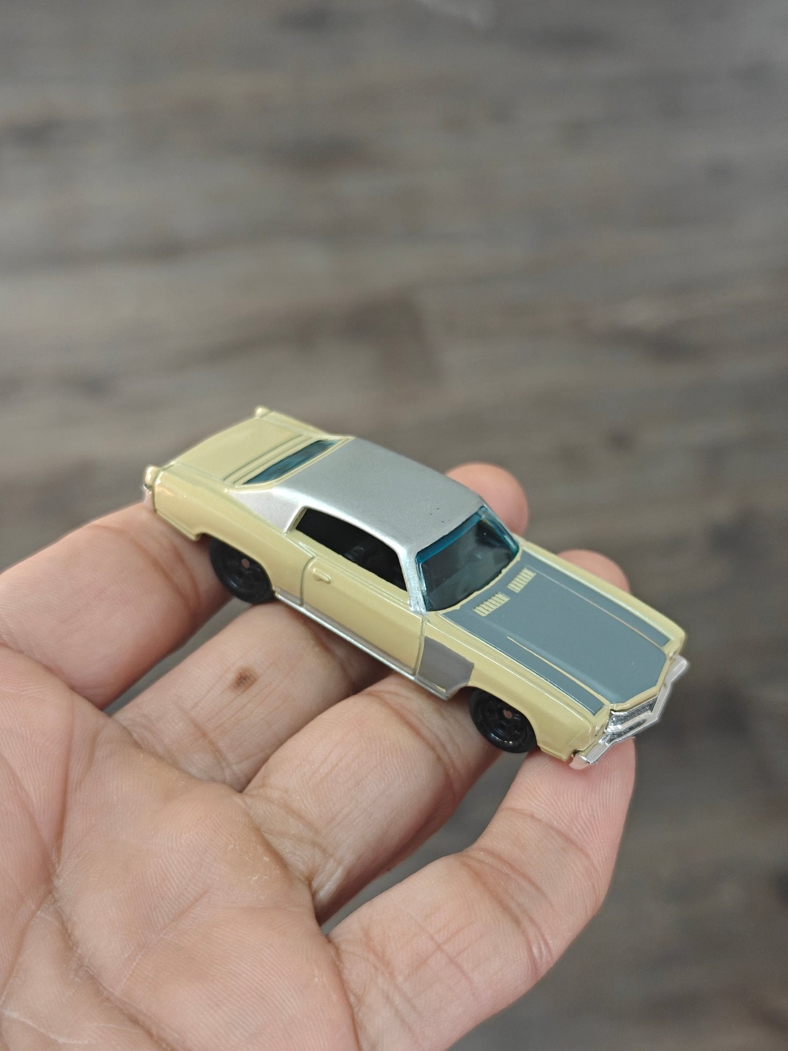 Hot Wheels 1970 Chevy Monte Carlo - F&F Tokyo Drift (Uncarded - New) - Kinder Logs