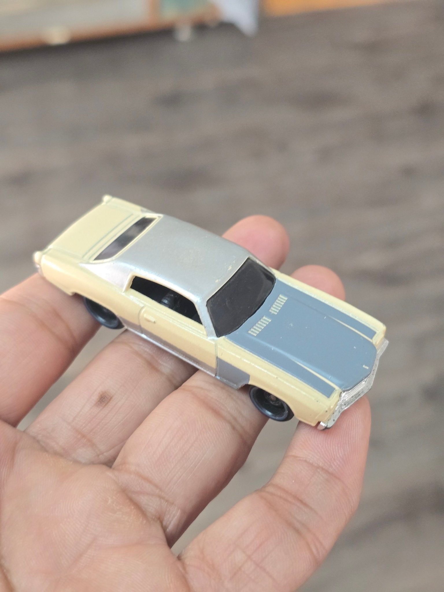 Hot Wheels 1970 Chevy Monte Carlo (Pre-Owned) - Kinder Logs India
