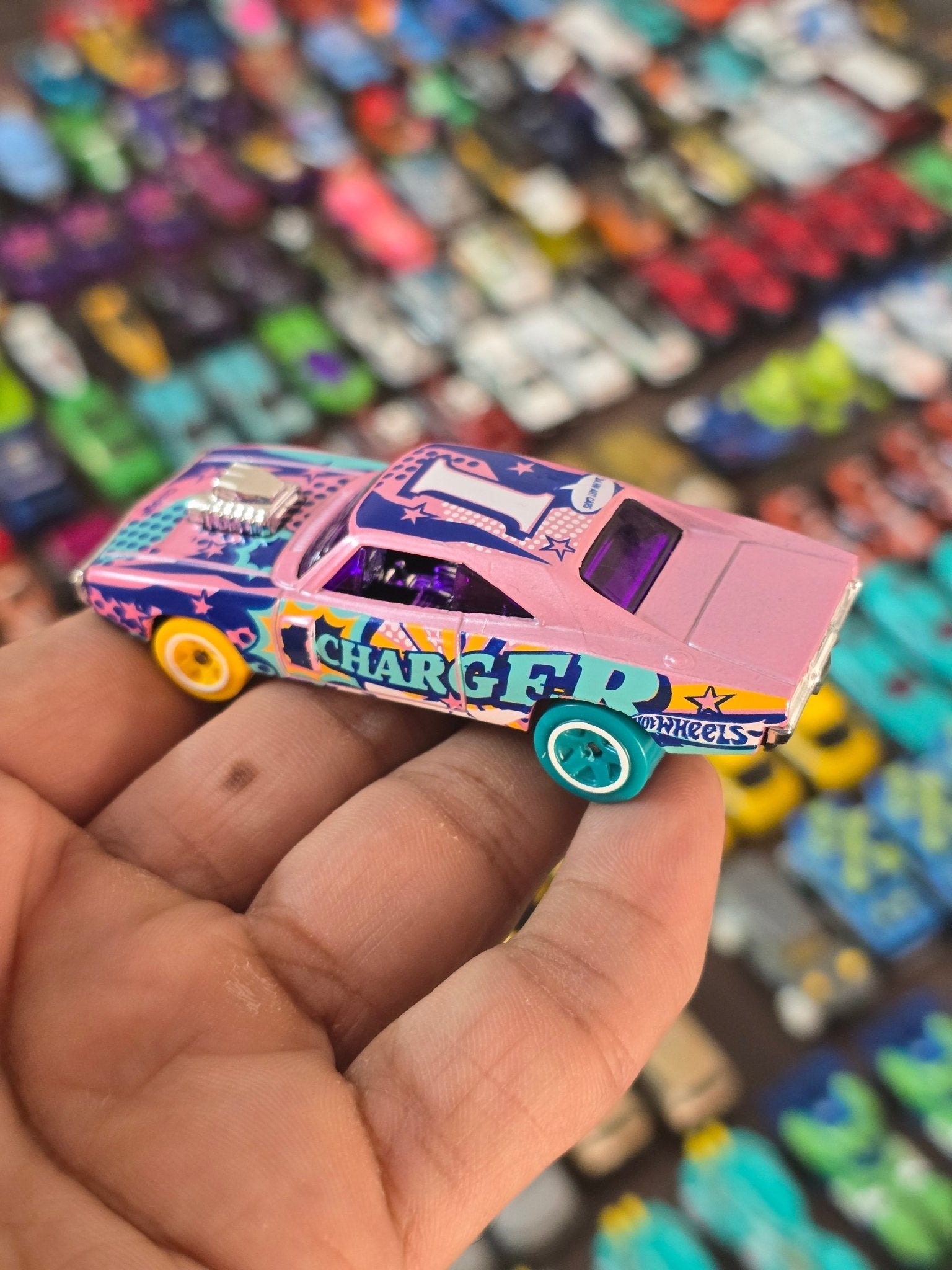 Hot Wheels 1970 Dodge Charger R/T - Pink (Used Car) - Kinder Logs