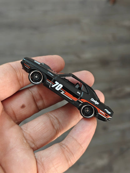 Hot Wheels 1970 Dodge Hemi Challenger - Black (Uncarded - New) - Kinder Logs