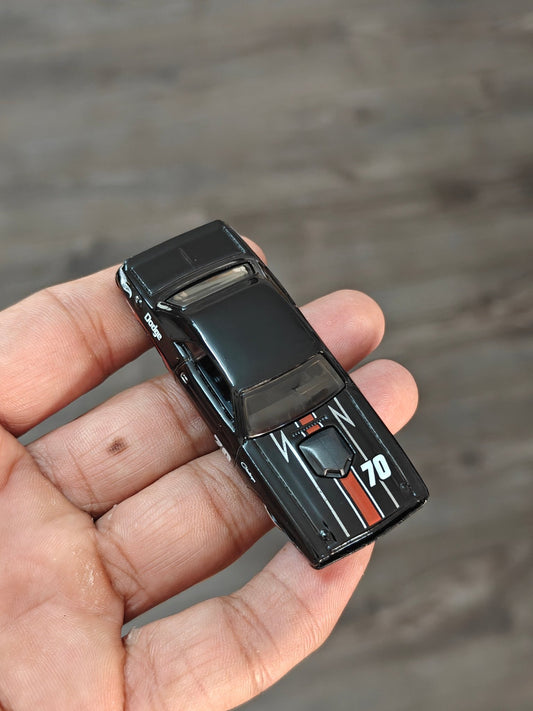 Hot Wheels 1970 Dodge Hemi Challenger - Black (Uncarded - New) - Kinder Logs