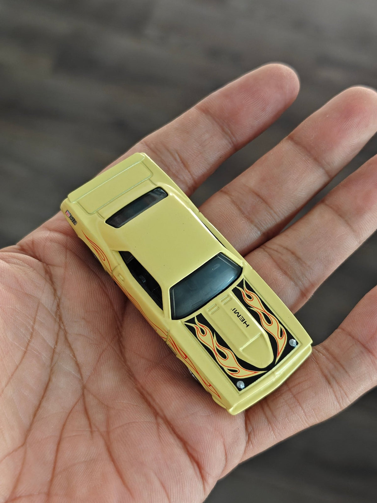Hot Wheels 1970 Plymouth AAR Cuda - Yellow (Uncarded - New) - Kinder Logs