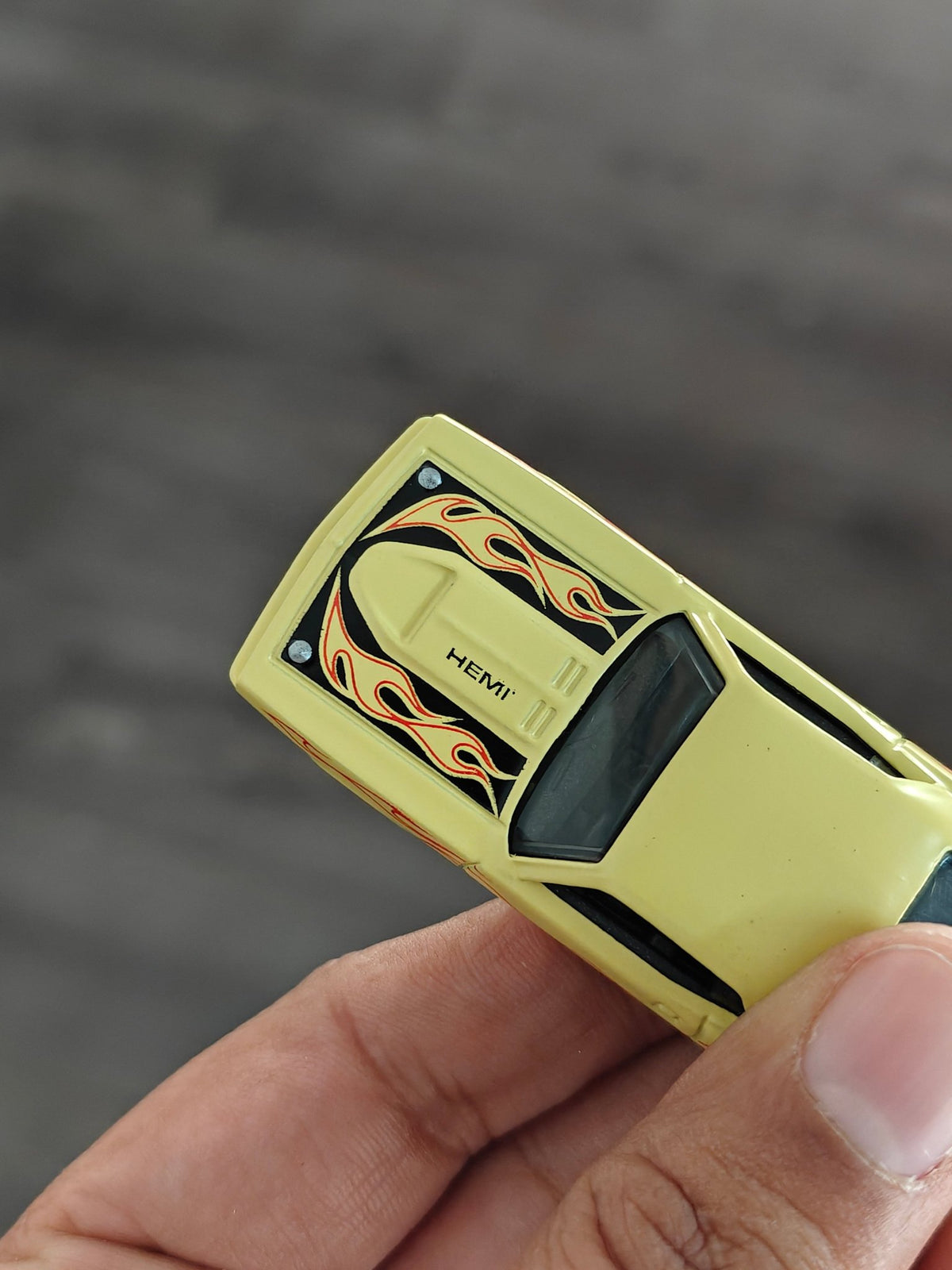 Hot Wheels 1970 Plymouth AAR Cuda - Yellow (Uncarded - New) - Kinder Logs