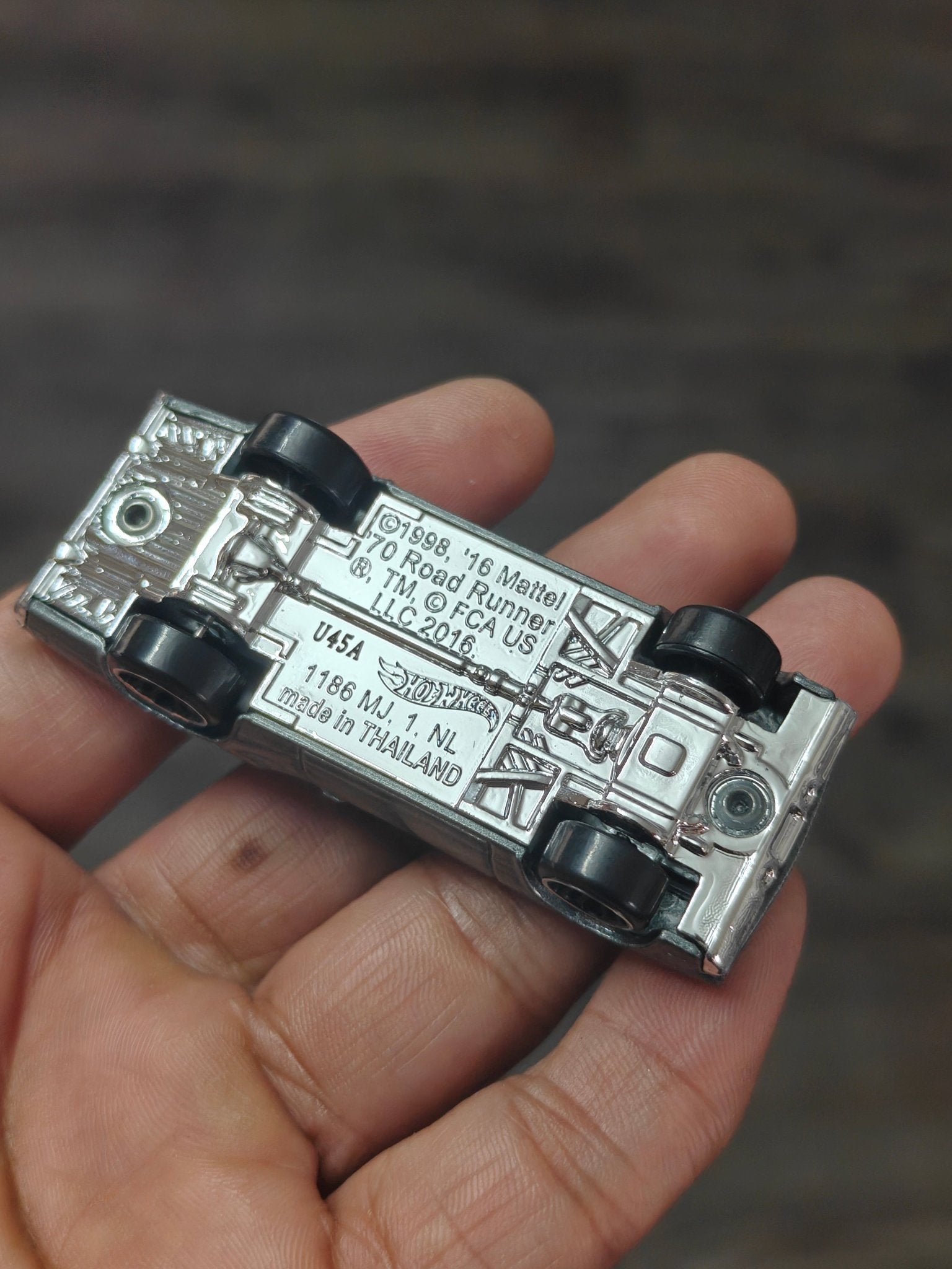 Hot Wheels 1970 Plymouth Road Runner - F&F Tokyo Drift (Uncarded - New) - Kinder Logs