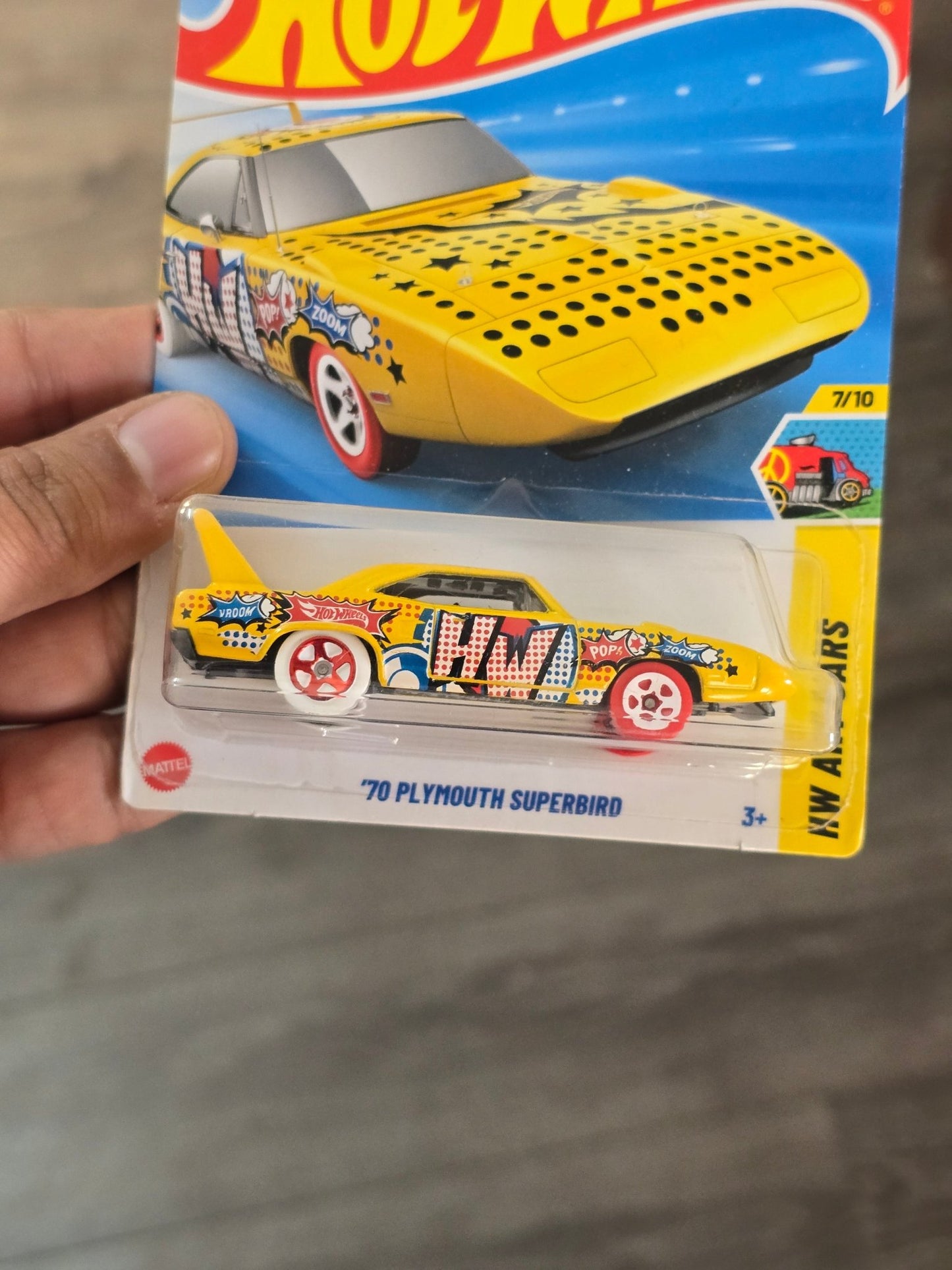Hot Wheels 1970 Plymouth Superbird (Imported) - Kinder Logs