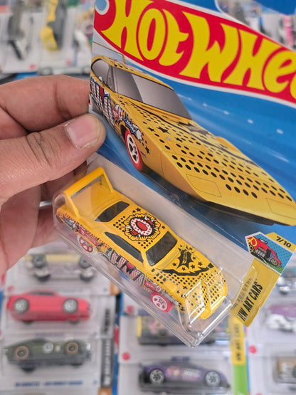 Hot Wheels 1970 Plymouth Superbird (Imported) - Kinder Logs
