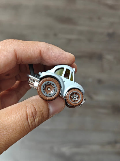 Hot Wheels 1970 Volkswagen Baja Bug (Uncarded - New) - Kinder Logs