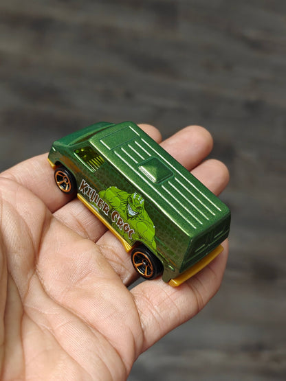 Hot Wheels 1970s Van - Killer Croc (Uncarded - New) - Kinder Logs