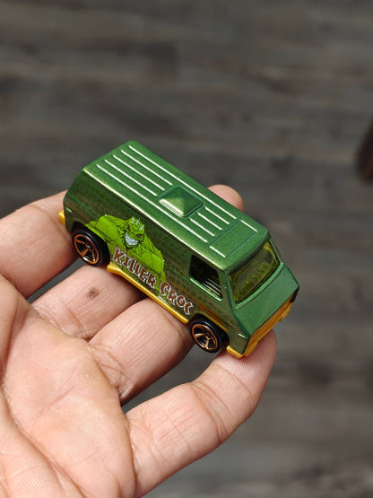 Hot Wheels 1970s Van - Killer Croc (Uncarded - New) - Kinder Logs