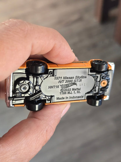 Hot Wheels 1971 Nissan Skyline HT 2000 GT - R - Orange (Uncarded - New) - Kinder Logs