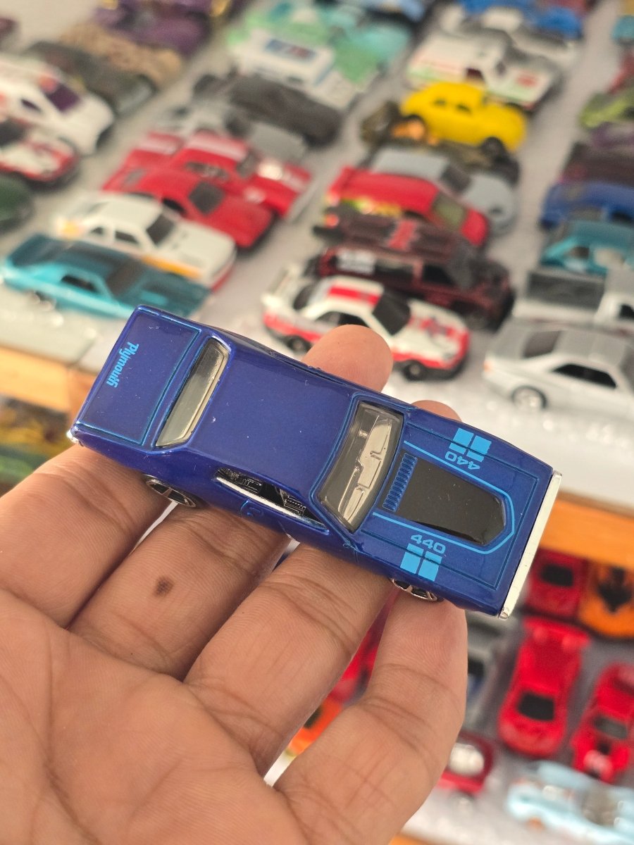 Hot Wheels 1971 Plymouth GTX - Blue (Uncarded) - Kinder Logs