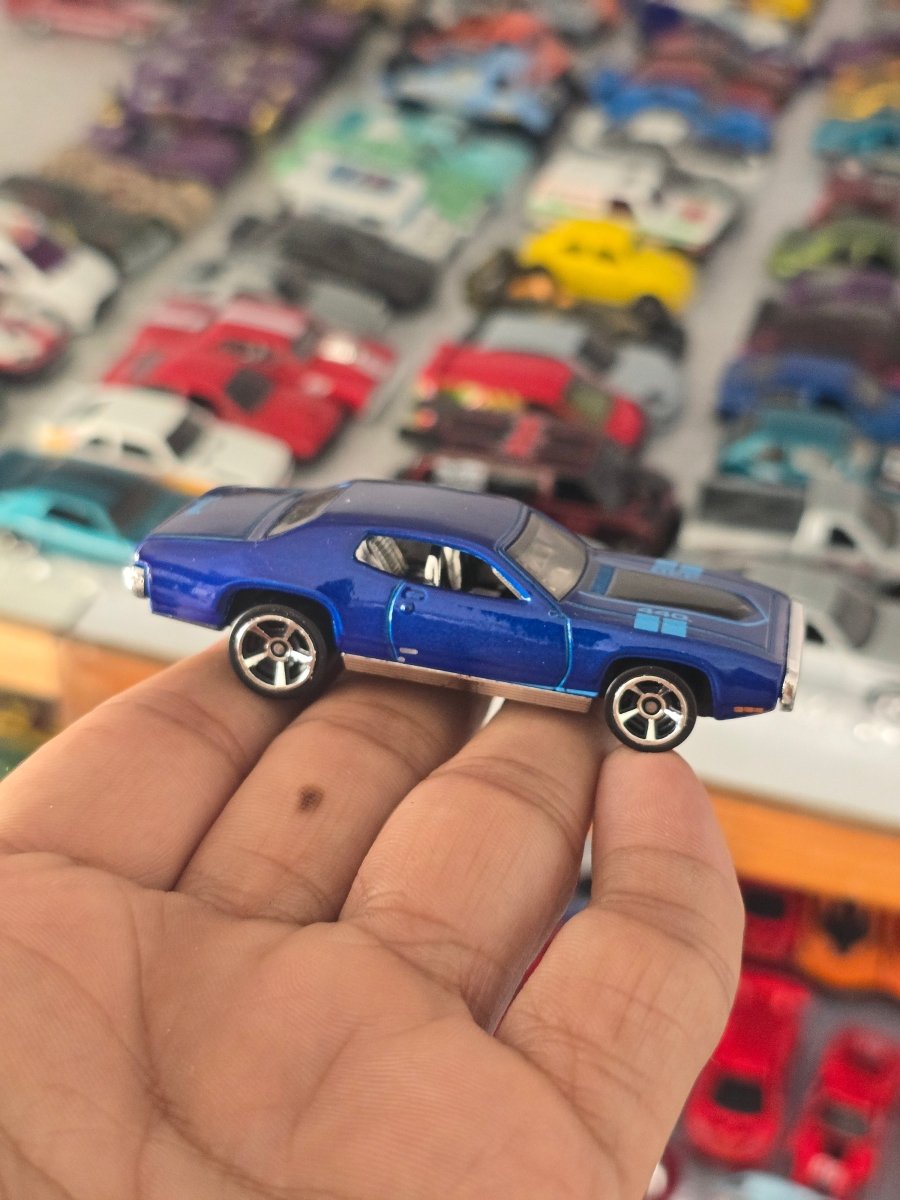 Hot Wheels 1971 Plymouth GTX - Blue (Uncarded) - Kinder Logs