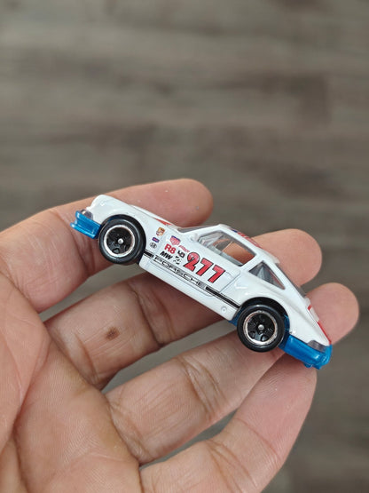 Hot Wheels 1971 Porsche 911 Urban Outlaw (Uncarded - New) - Kinder Logs