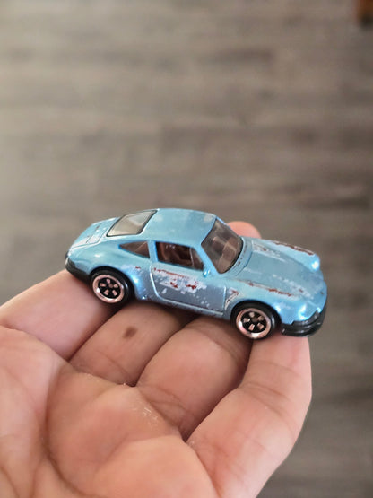 Hot Wheels 1971 Porsche 911 - Vintage Club (Uncarded - New) - Kinder Logs