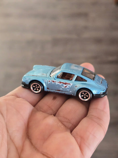 Hot Wheels 1971 Porsche 911 - Vintage Club (Uncarded - New) - Kinder Logs