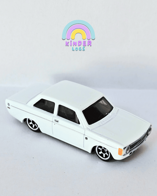 Hot Wheels 1973 Volvo 142 GL - White (Uncarded - New) - Kinder Logs