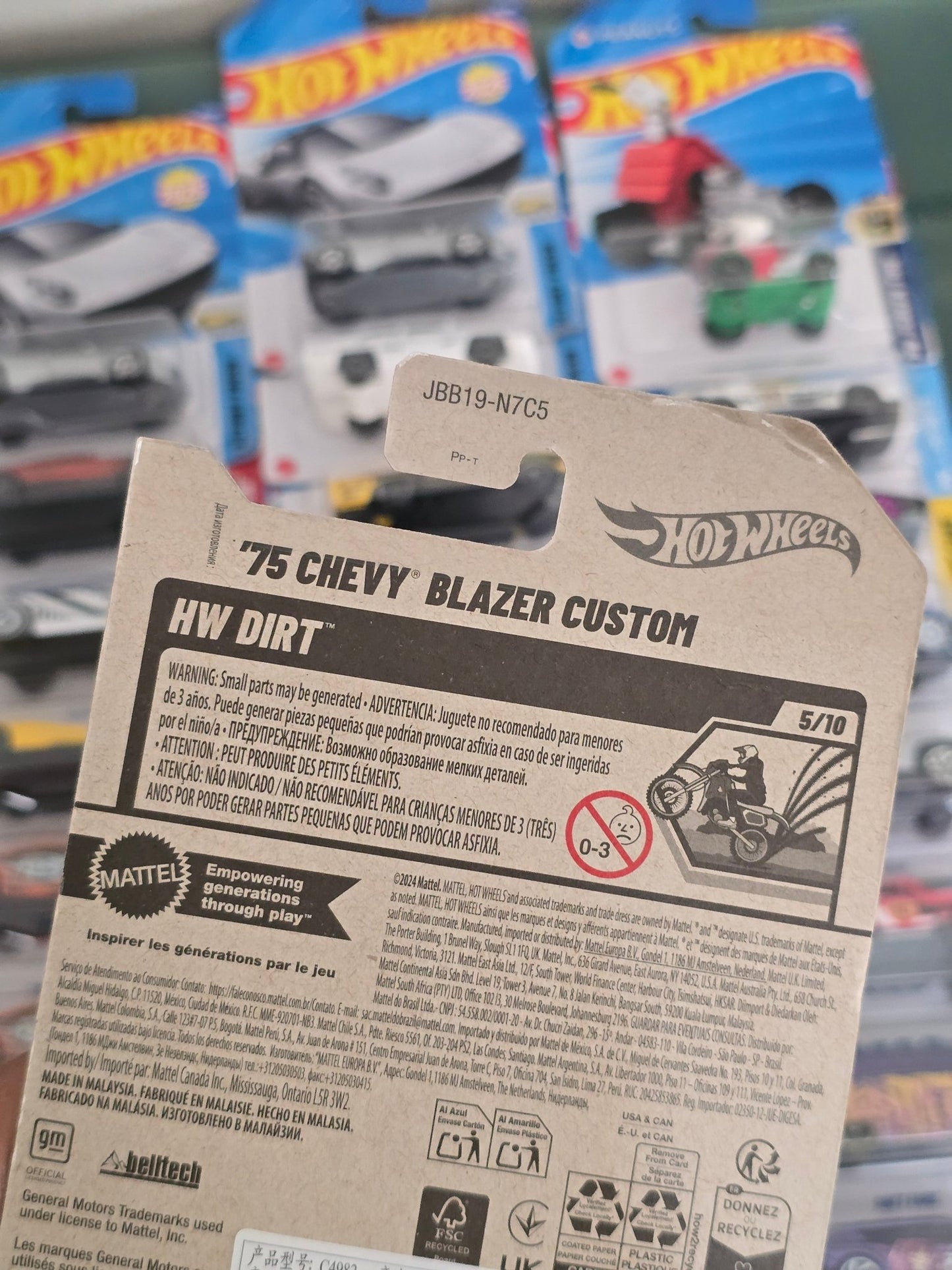 Hot Wheels 1975 Chevy Blazer Custom (Imported) - Kinder Logs