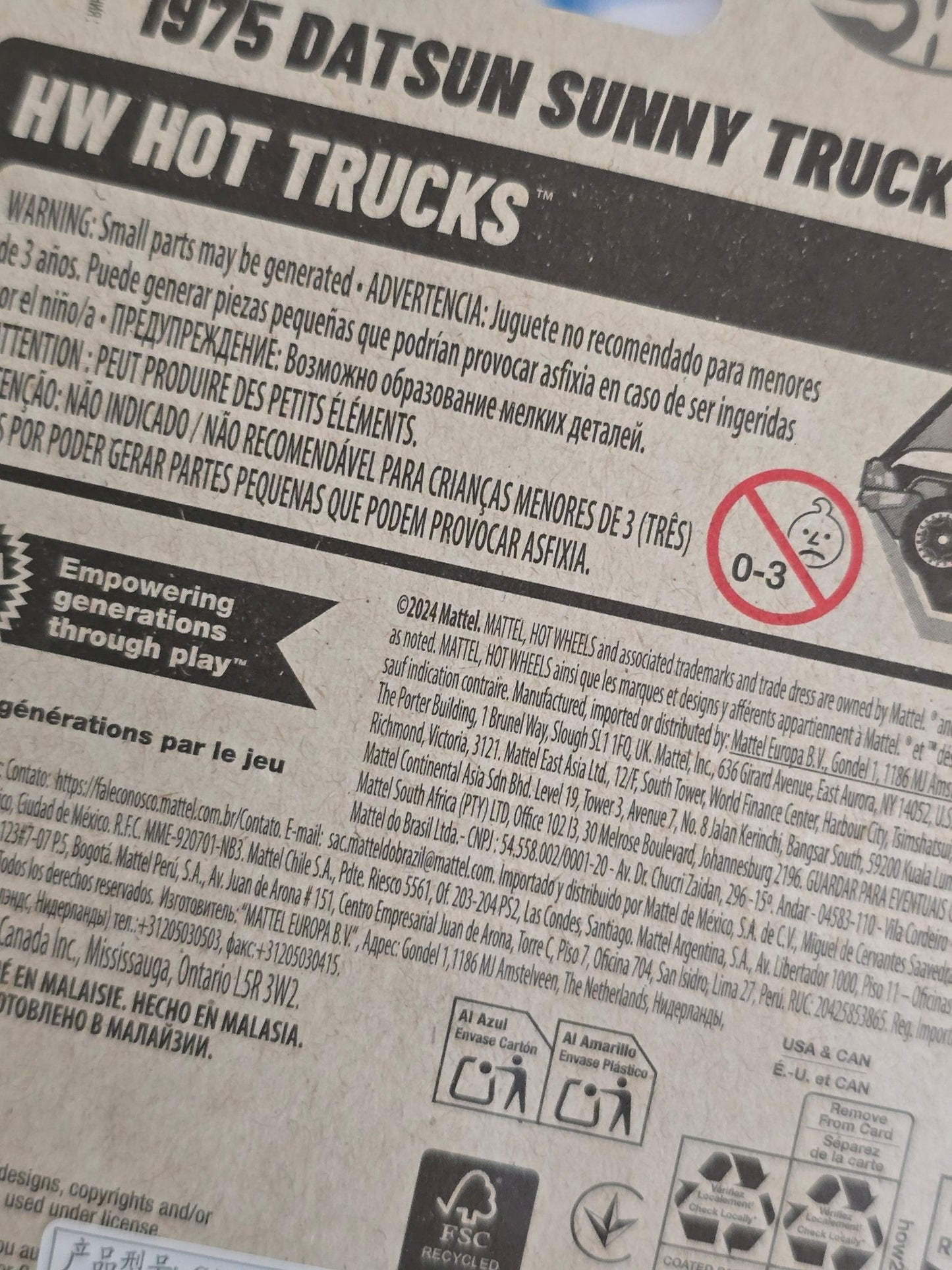 Hot Wheels 1975 Datsun Sunny Truck B120 (Imported) - Kinder Logs