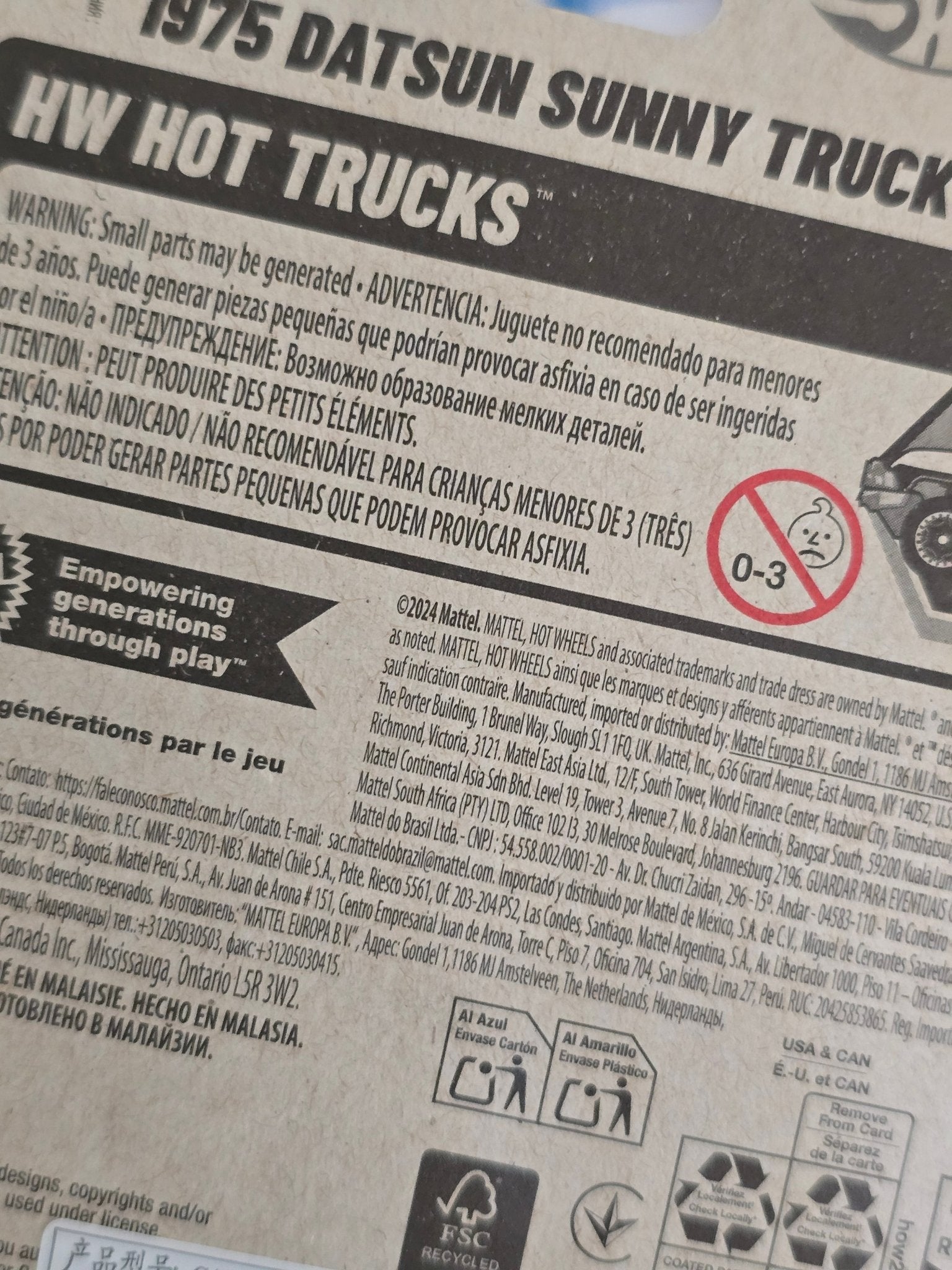 Hot Wheels 1975 Datsun Sunny Truck B120 (Imported) - Kinder Logs