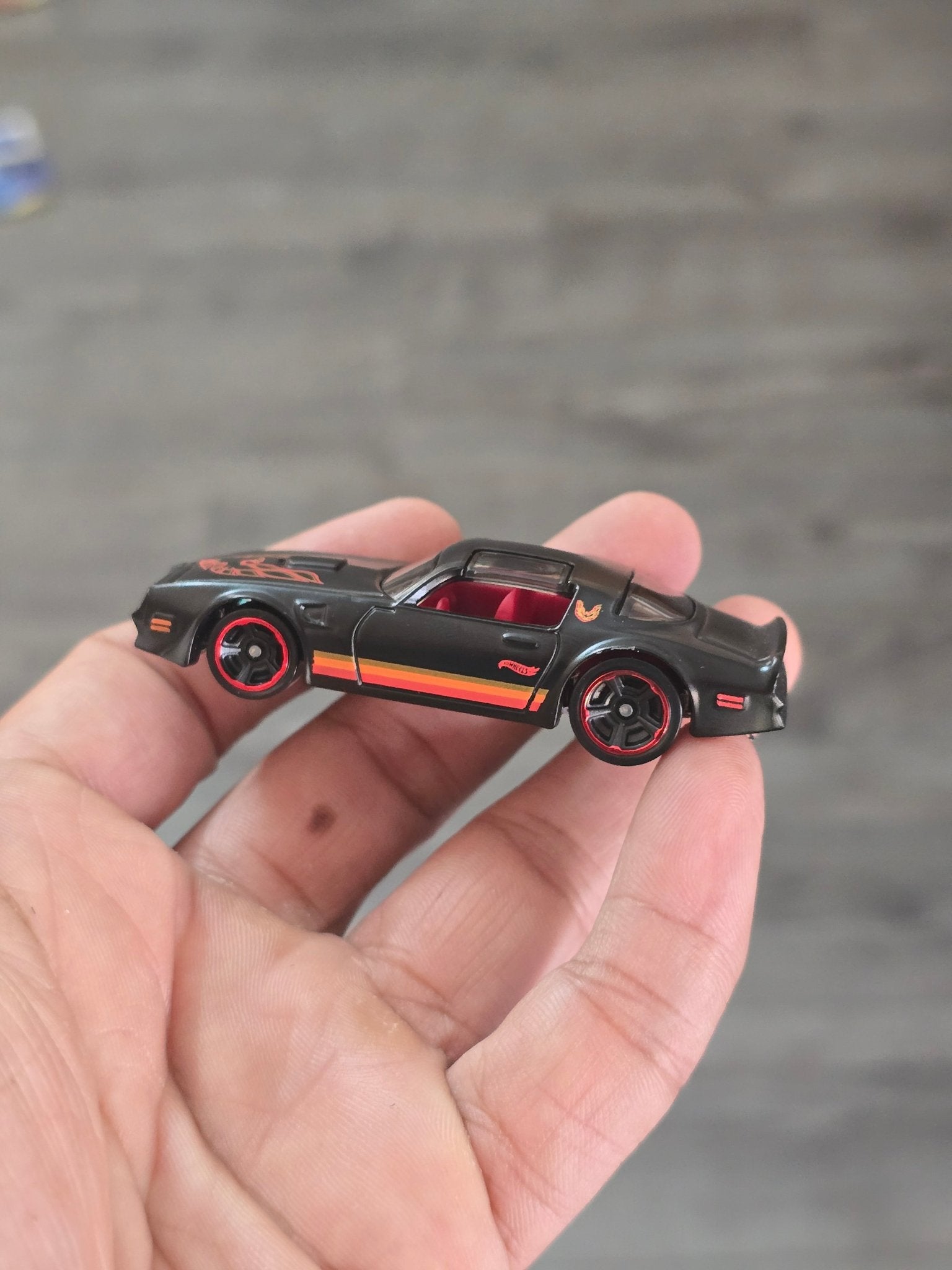 Hot Wheels 1977 Pontiac Firebird - Matte Black (Uncarded - New) - Kinder Logs