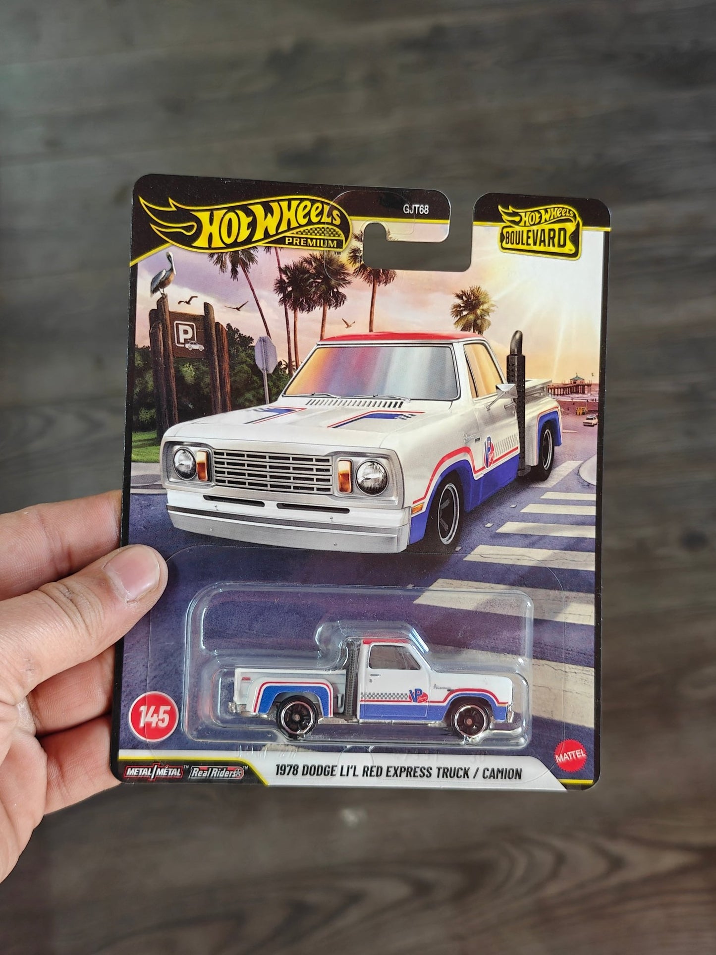 Hot Wheels 1978 Dodge Li'l Red Express - Boulevard 145 (Imported) - Kinder Logs