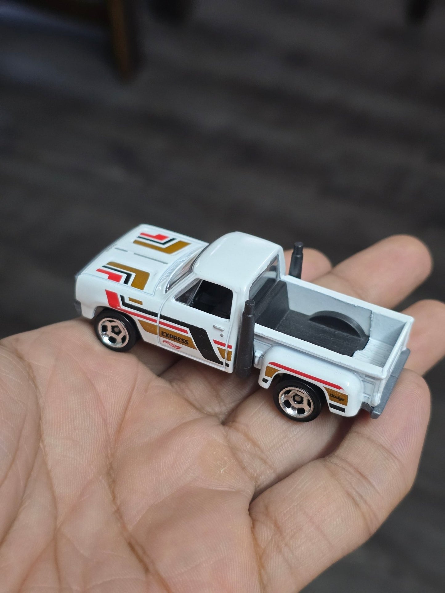 Hot Wheels 1978 Dodge Li'l Red Express - White (Uncarded - New) - Kinder Logs