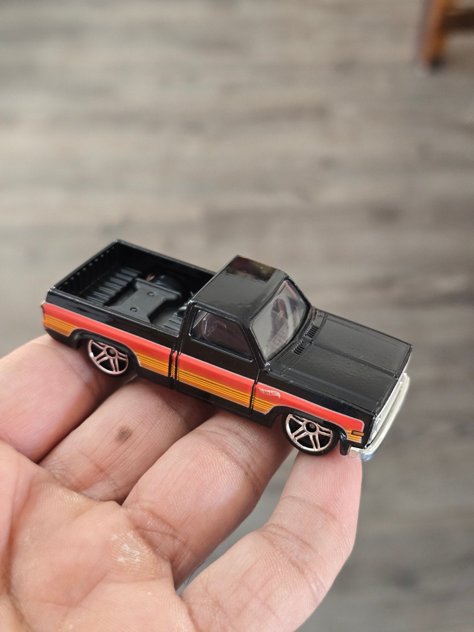 Hot Wheels 1983 Chevy Silverado (Uncarded - New) - Kinder Logs