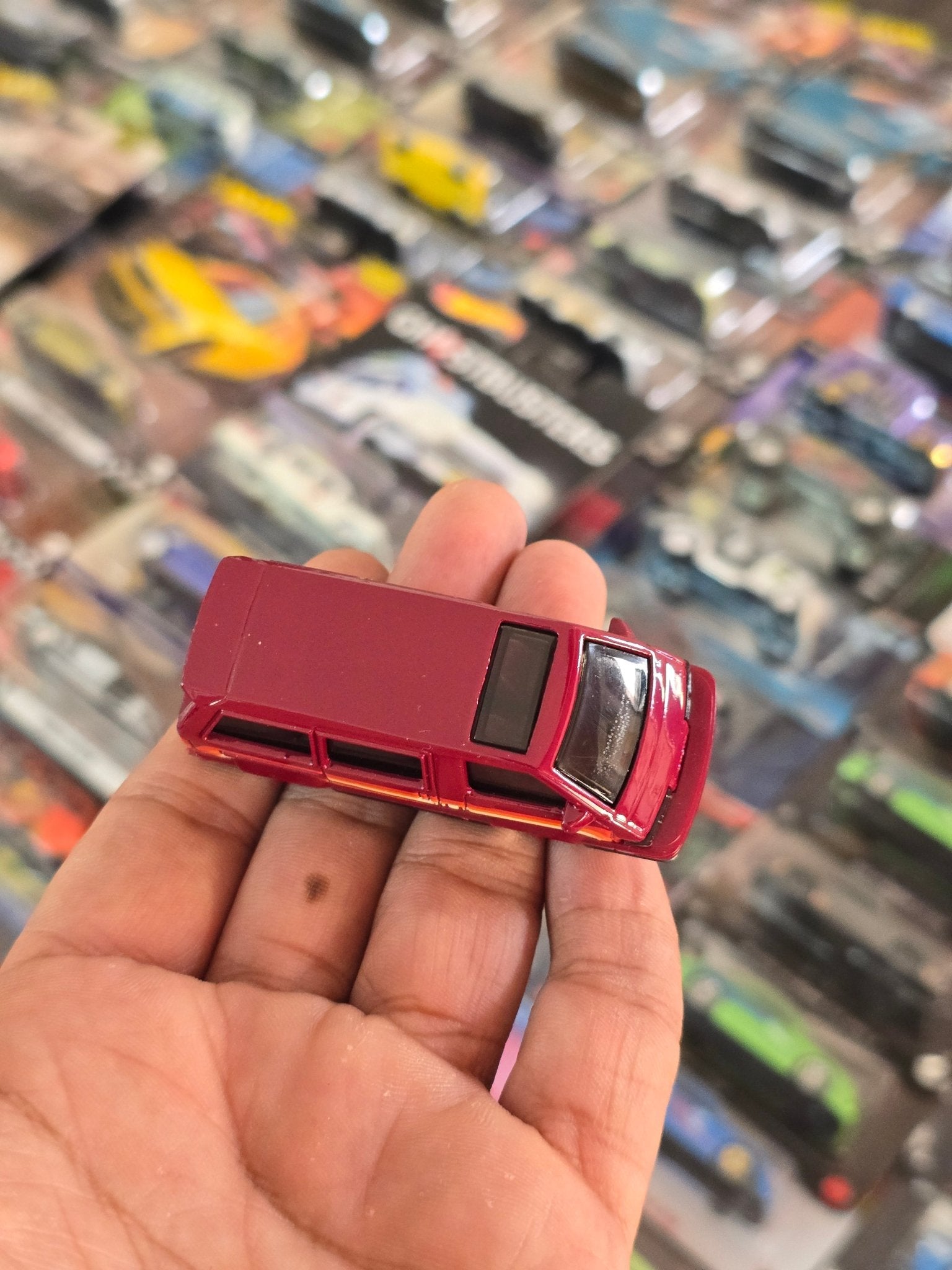 Hot Wheels 1986 Toyota Van - Maroon (Uncarded) - Kinder Logs