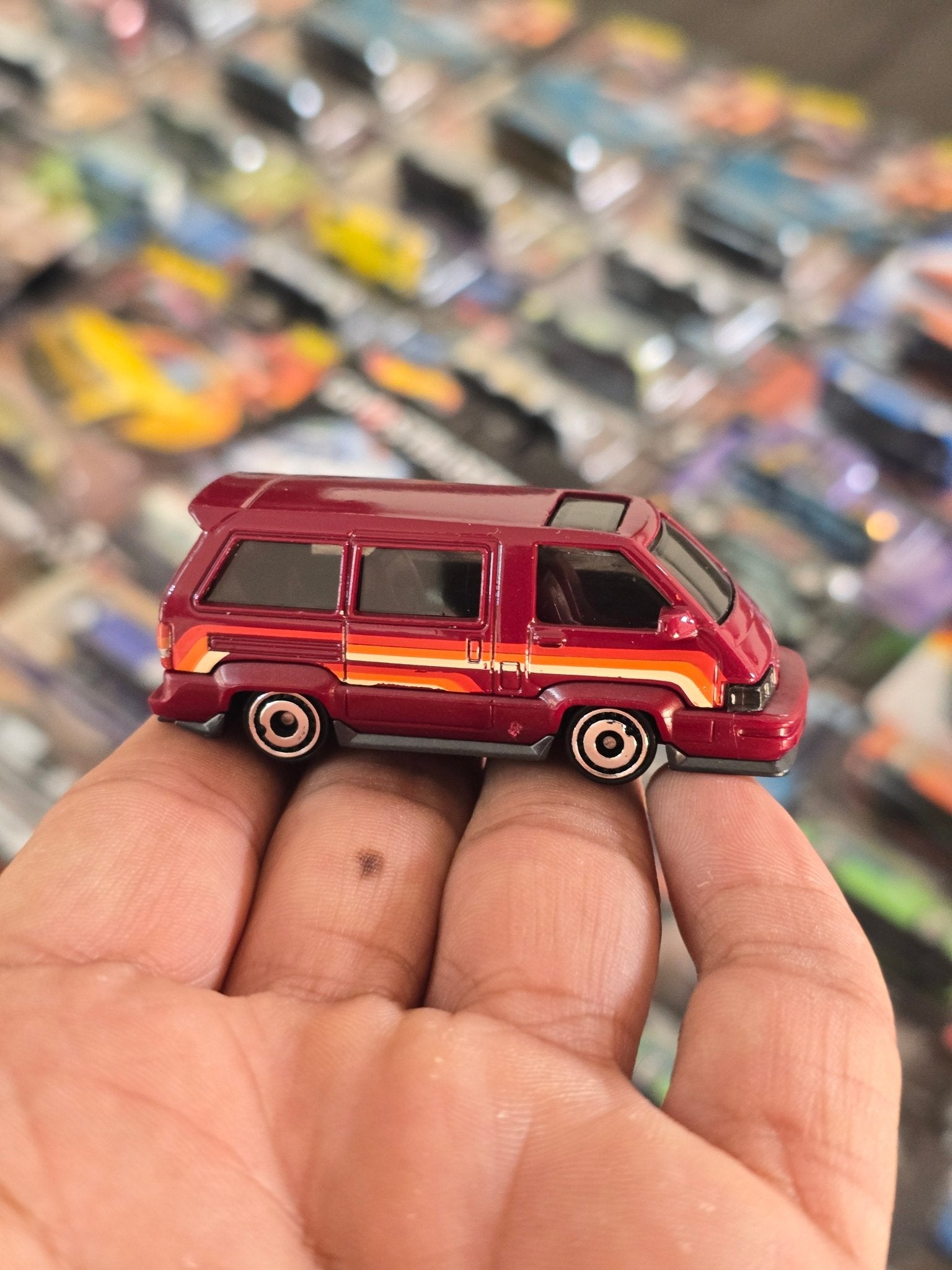Hot Wheels 1986 Toyota Van - Maroon (Uncarded) - Kinder Logs