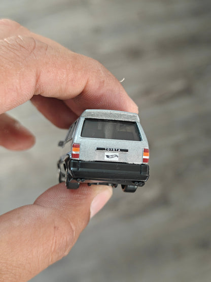 Hot Wheels 1986 Toyota Van - Silver (Uncarded - New) - Kinder Logs