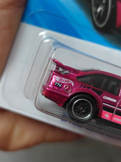 Hot Wheels 1987 Ford Sierra Cosworth Super Treasure Hunt (STH) - Kinder Logs