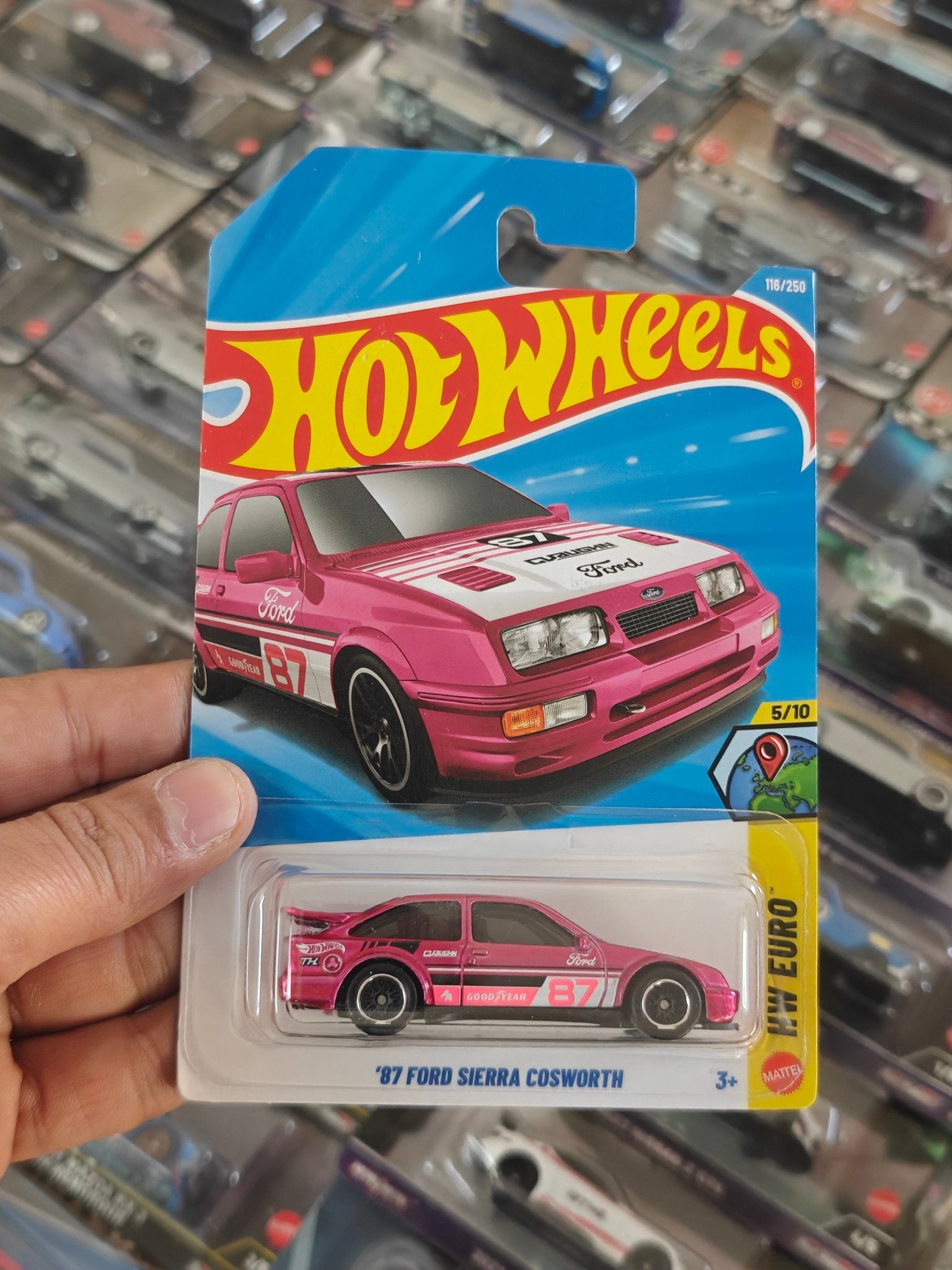 Hot Wheels 1987 Ford Sierra Cosworth Super Treasure Hunt (STH) - Kinder Logs