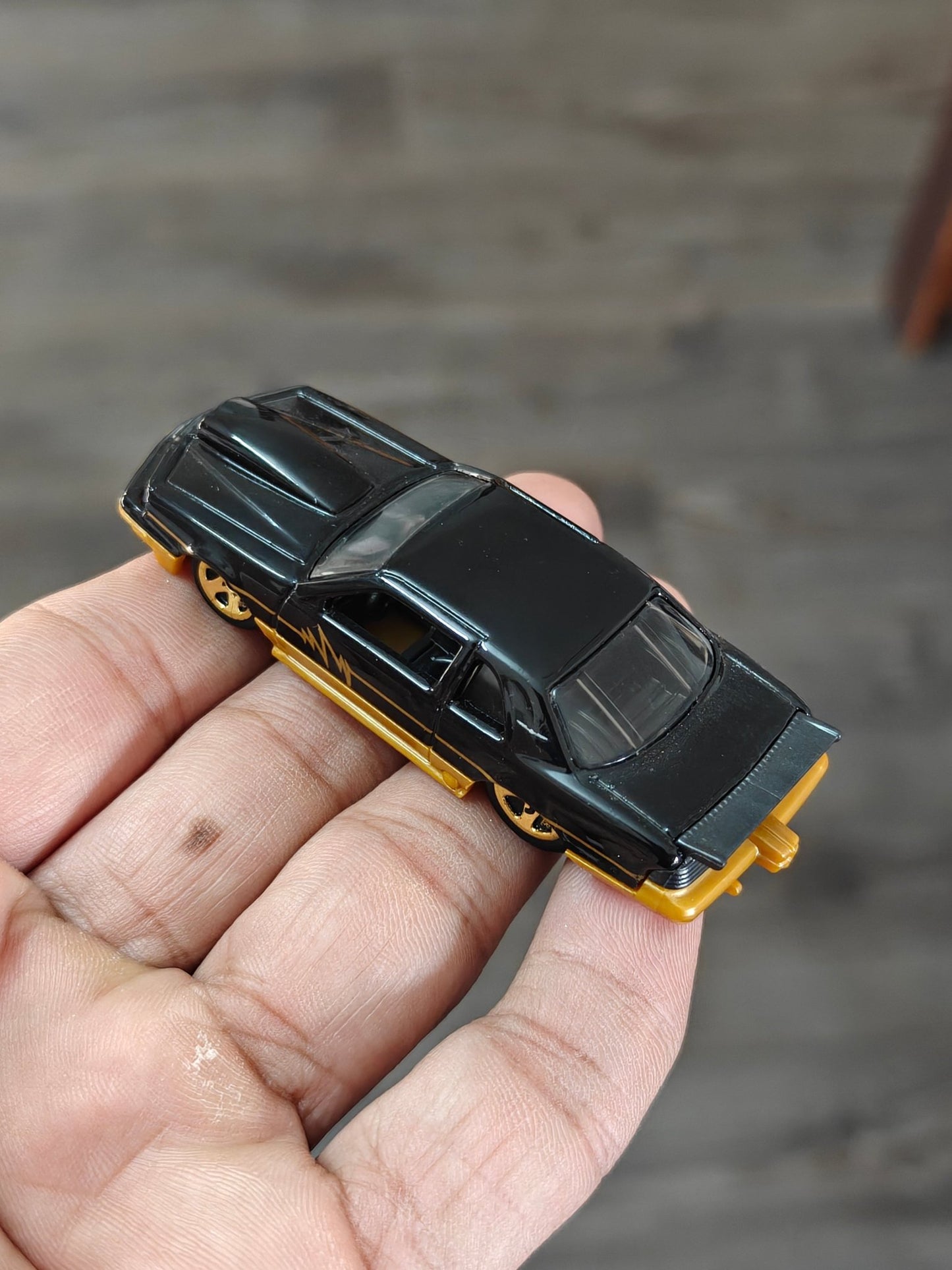 Hot Wheels 1988 Ford Thunderbird - Black (Uncarded - New) - Kinder Logs