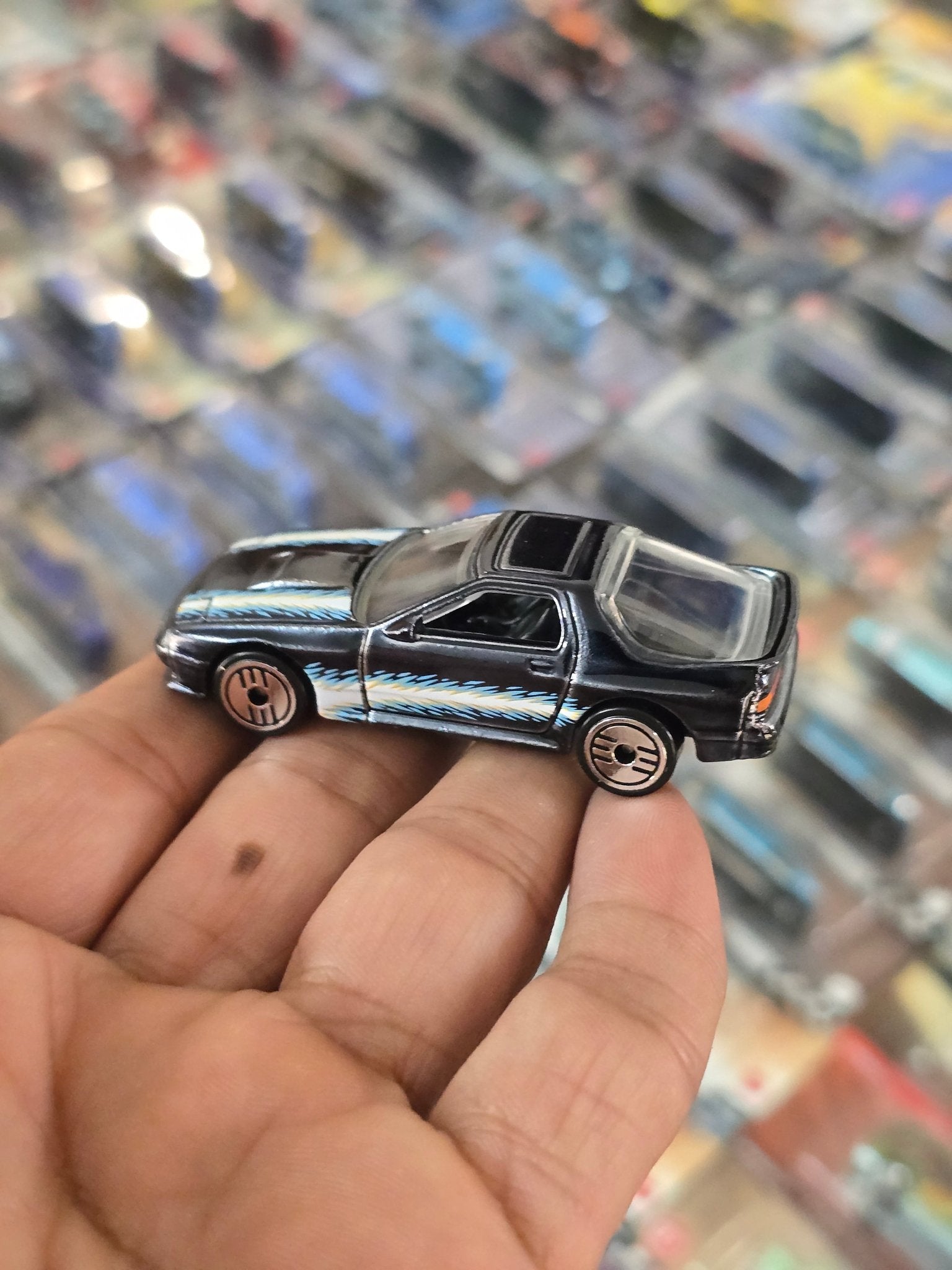 Hot Wheels 1989 Mazda Savanna RX - 7 FC3S - Ultra Hots (Uncarded) - Kinder Logs