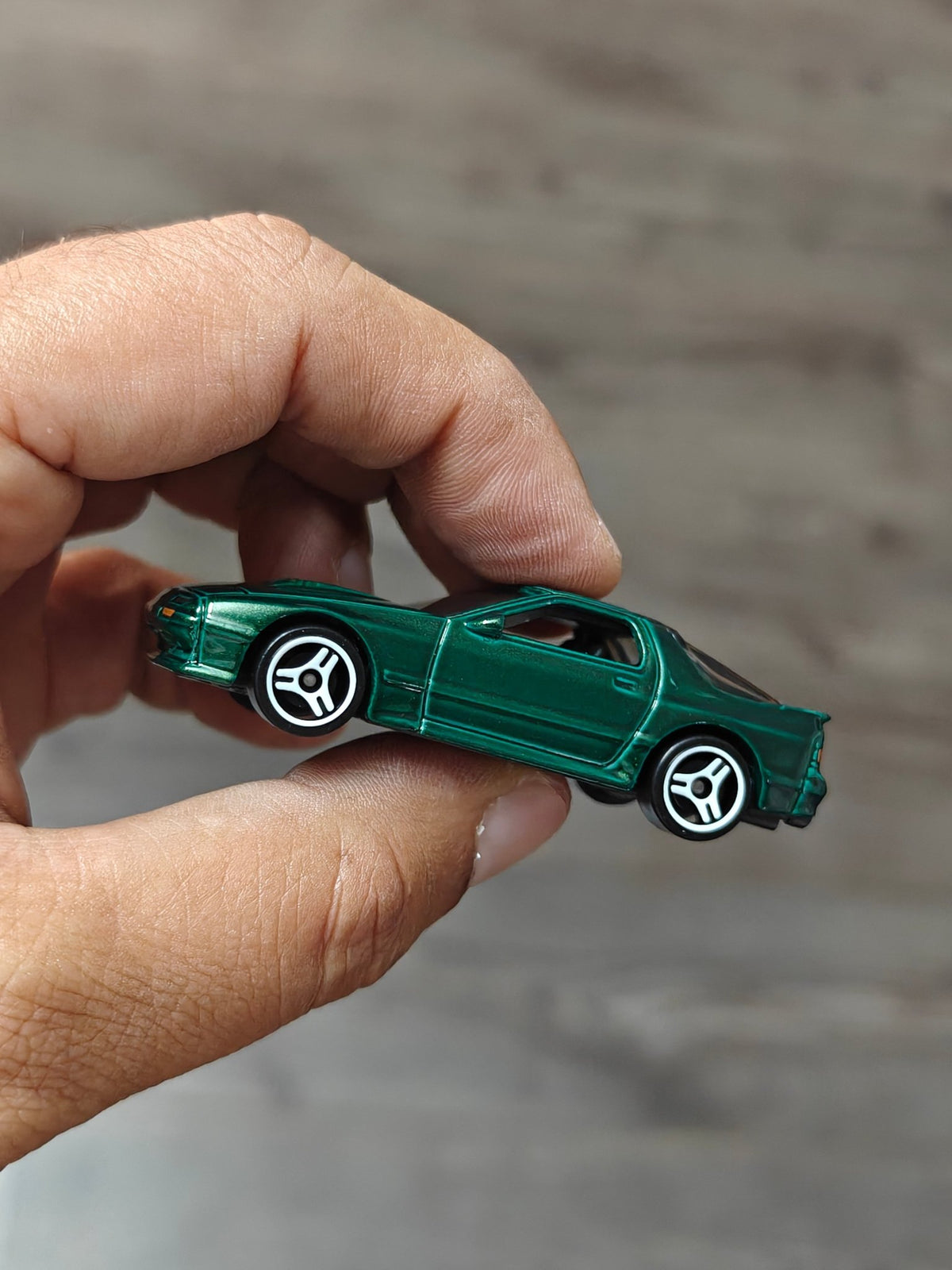 Hot Wheels 1989 Mazda Savanna RX7 - Bottle Green (Uncarded - New) - Kinder Logs
