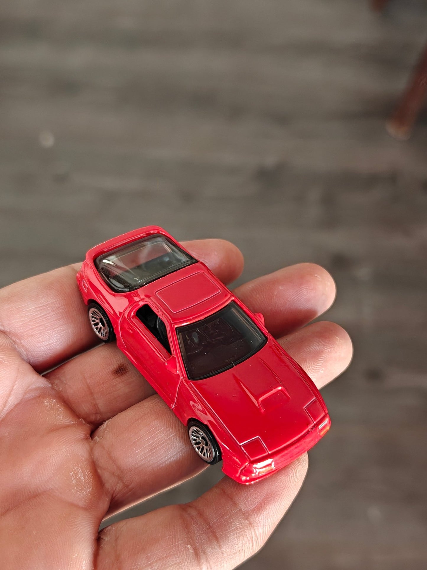 Hot Wheels 1989 Mazda Savanna RX7 (Red) - Kinder Logs