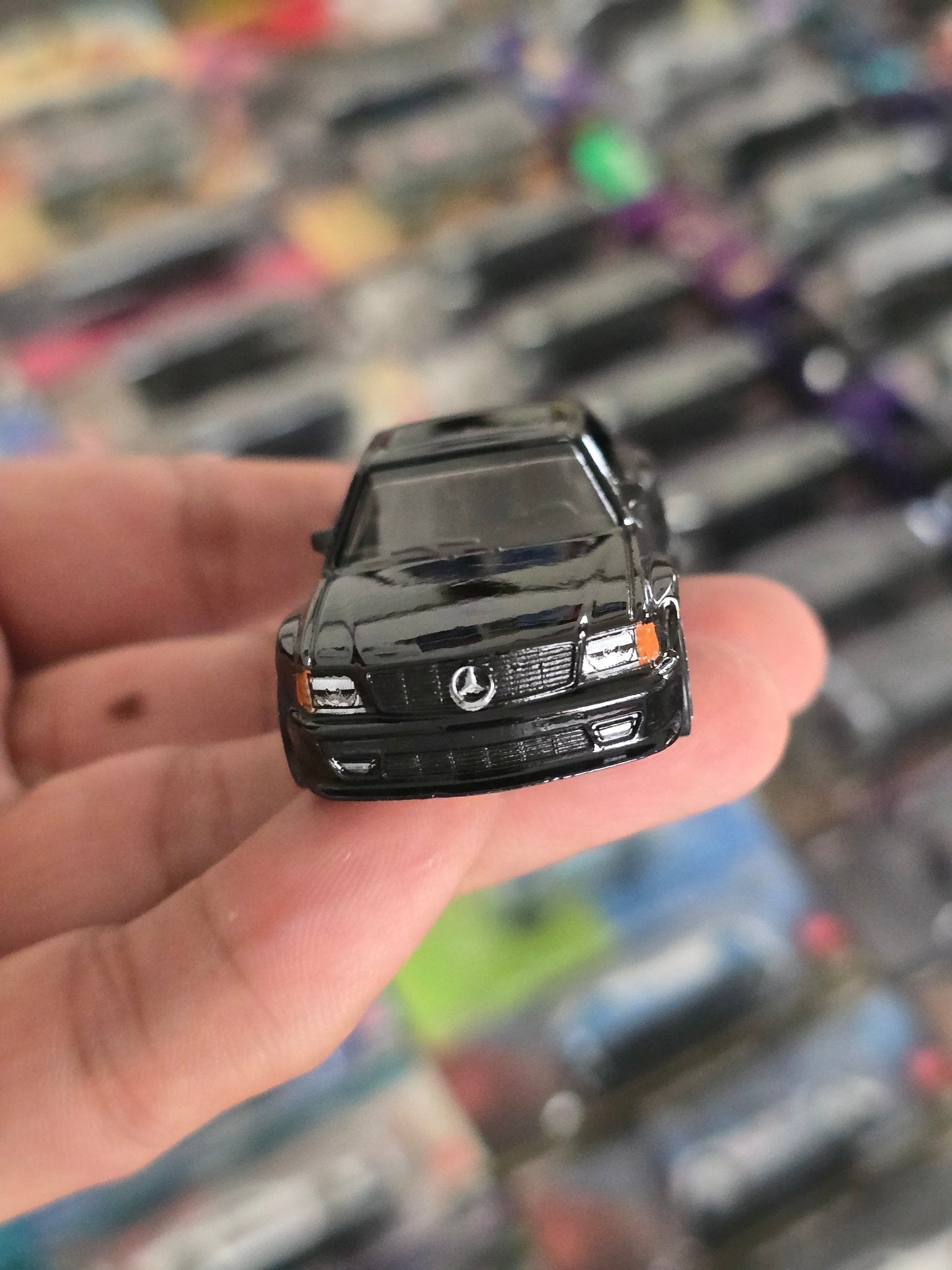 Hot Wheels 1989 Mercedes - Benz 560 SEC AMG - Black (Uncarded) - Kinder Logs