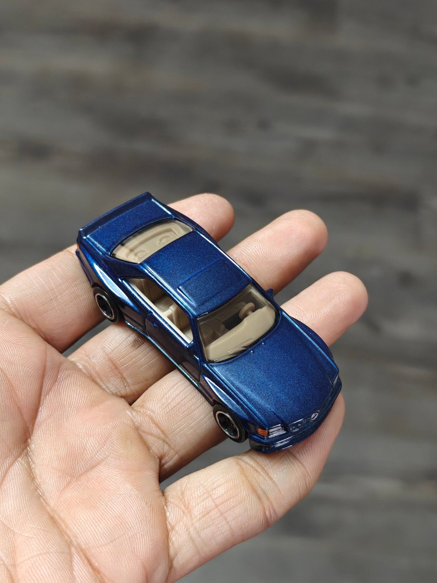 Hot Wheels 1989 Mercedes - Benz 560 SEC AMG - Dark Blue (Uncarded) - Kinder Logs
