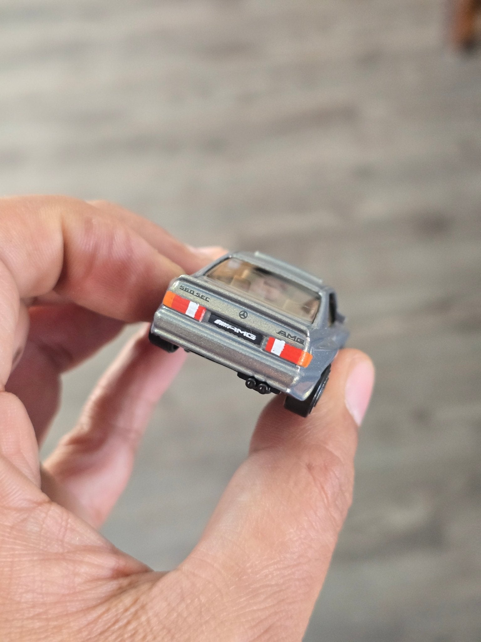 Hot Wheels 1989 Mercedes - Benz 560 SEC AMG - Glitter Gold (Uncarded - New) - Kinder Logs