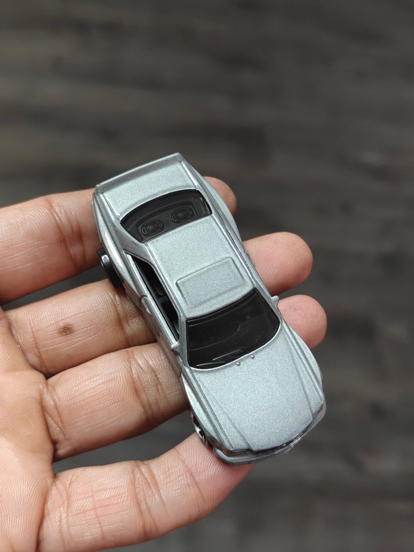 Hot Wheels 1989 Mercedes - Benz 560 SEC AMG - Silver (Uncarded) - Kinder Logs